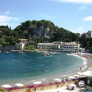 le-moresche-taura-mina.taorminaitalyhotels.com/