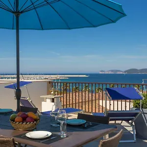 fiore-penthouse.hotelsalgherosardinia.com/